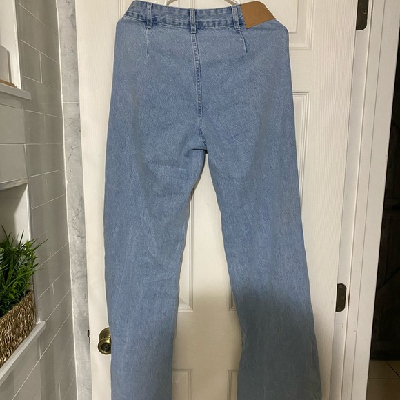 Jeans - Picture 2 of 2